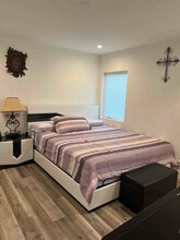 Building Photo - 8413 Woodley Ave