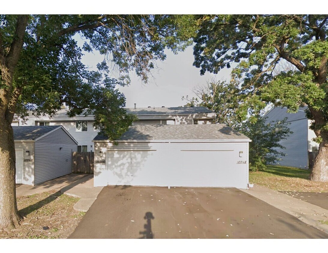 Foto del edificio - Great 3 bedroom, 1 Bathroom Side by Side T...