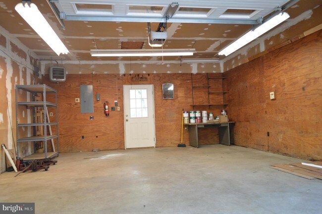Building Photo - 7831 Ridge Rd