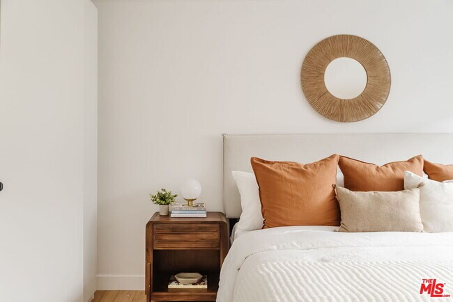 Building Photo - 1943 12th St