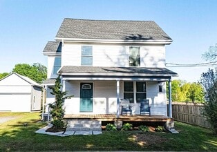 Building Photo - 6 N Soudersburg Rd