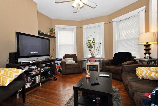 Foto del edificio - 144 Brooks St
