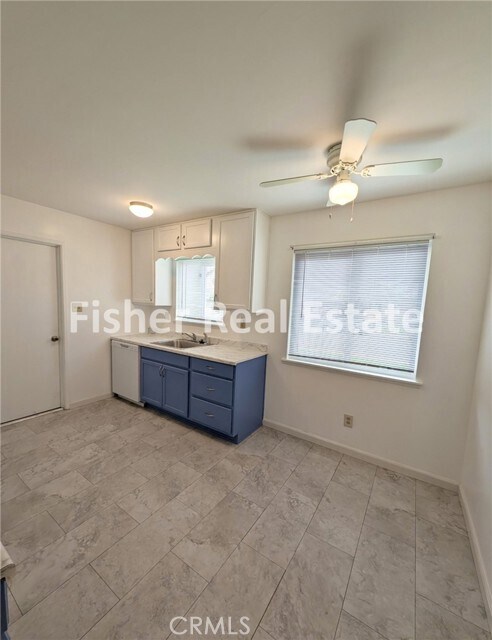 Foto del edificio - 877 Pearl Dr