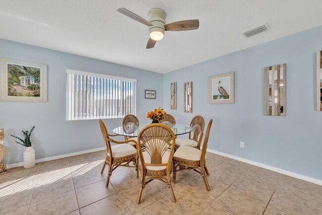 Building Photo - 2401 Riverbluff Pkwy