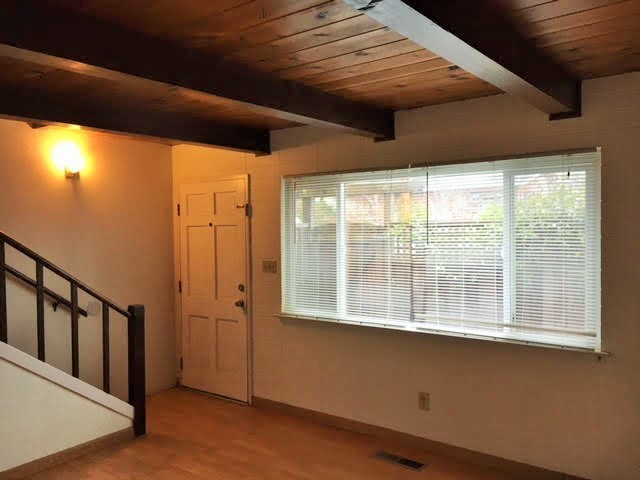 Building Photo - DOWNTOWN ST. HELENA! 2BED/1.5 BATH TOWNHOME!