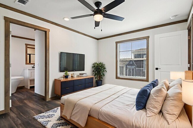 Building Photo - 1609 Swallowtail Dr