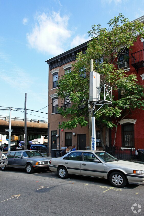 Foto del edificio - 713 3rd Ave