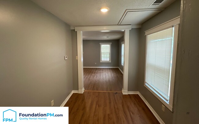 Foto del edificio - 2410 W Hollyford Rd