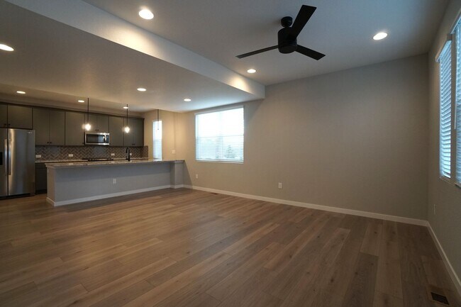Building Photo - 3635 Moon River Dr