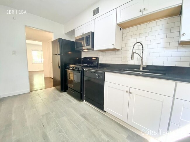 Foto del edificio - 4128 Roanoke Rd