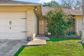 Building Photo - 927 Comstock Springs Dr