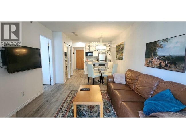 Building Photo - 939 Homer St