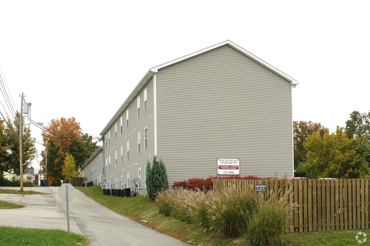 Building Photo - Walnut Park Apartments