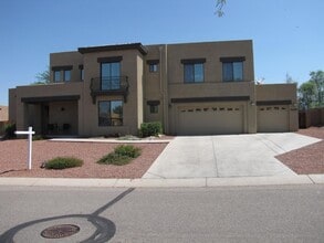 Building Photo - 9419 S Via Bandera