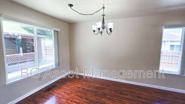 Foto del edificio - 322 Falcon Way
