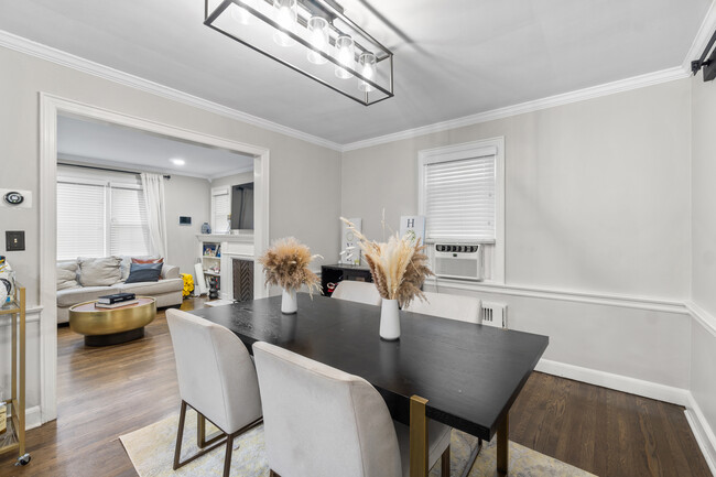 Dining Area - 246 Woodmont Rd