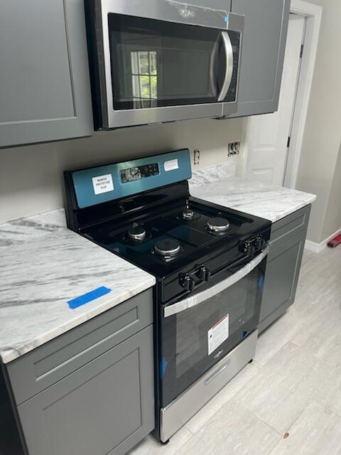 Building Photo - 440 Apple Dr