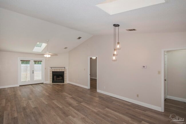 Building Photo - 5051 Grande Dr