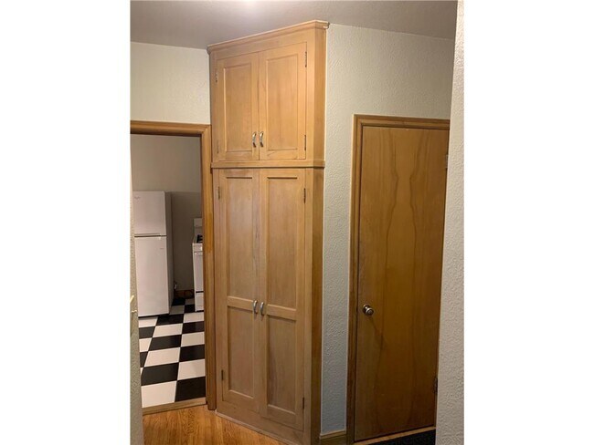 Foto del edificio - 814 5th St SE