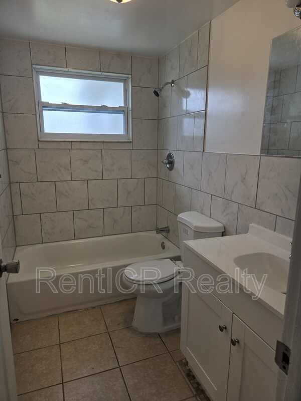 Foto del edificio - 4836 Flora Ave