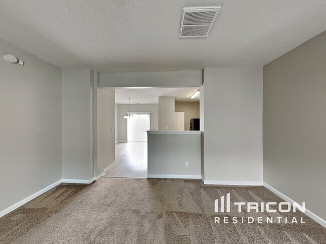 Foto del edificio - 2251 Bigwood Trail
