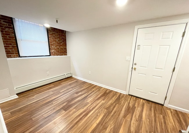 Building Photo - 39 Hemenway St