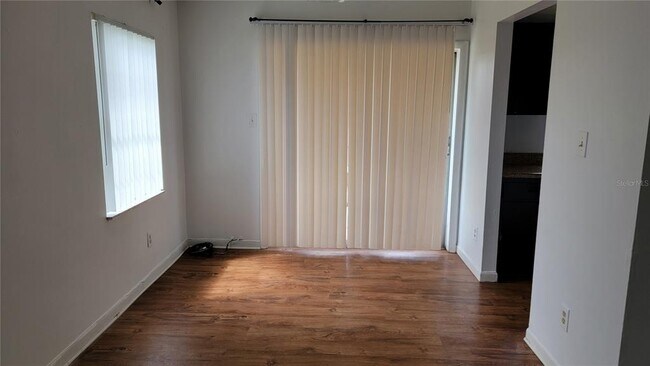 Building Photo - 4227 Parkside Dr