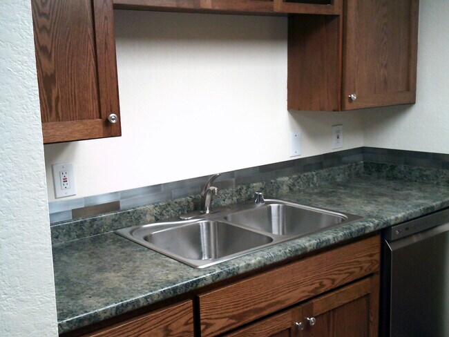 Foto del edificio - 1011 11th Ave NW