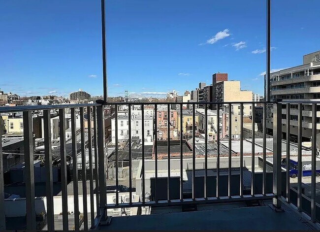 Foto del edificio - 14-54-43 31st Avenue