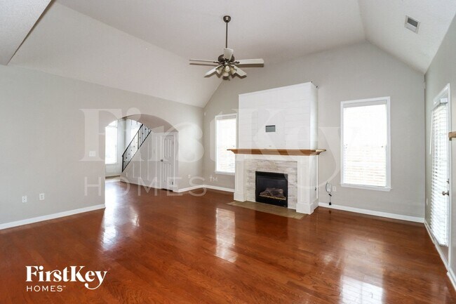 Foto del edificio - 4946 Indian Walk Ln