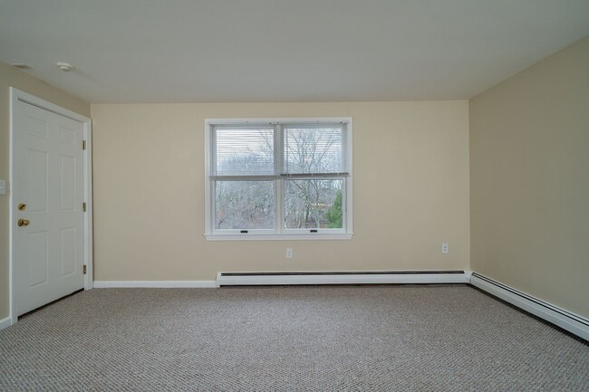 Living room - 158R Western Ave