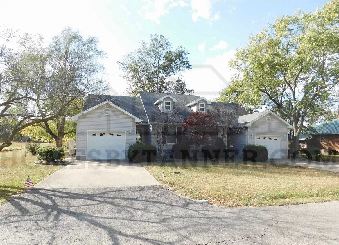 Foto principal - 915 Roddy Rd