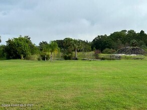 Building Photo - 520 Atz Rd