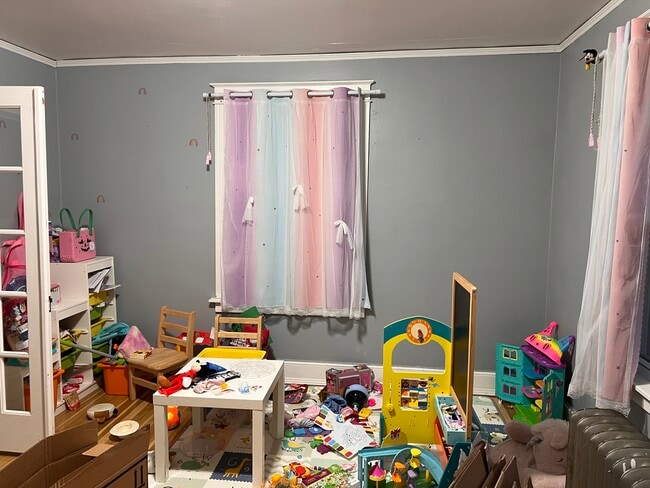 Building Photo - 118 Divinity St