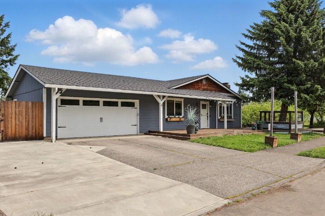 Building Photo - 4918 NE 54th St