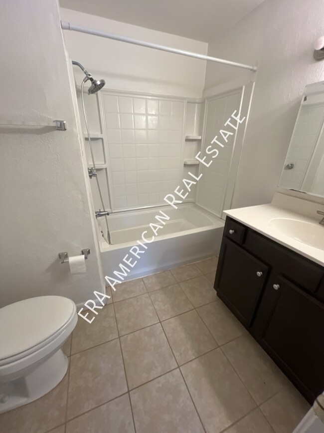 Building Photo - A must see 3bed/2bath!