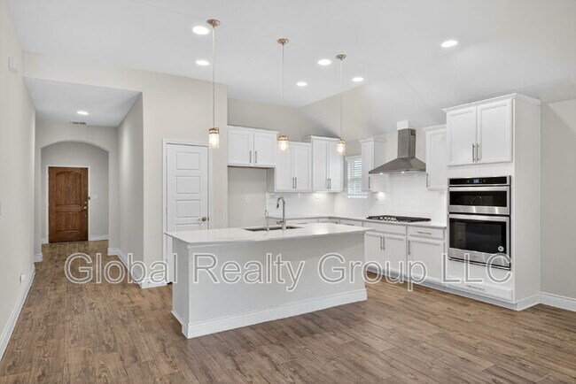 Building Photo - 545 Rosemellow St