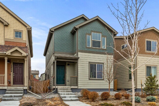 Foto del edificio - Charming 3-Bedroom Home in Thornton with Spacious Layout and Modern Amenities!