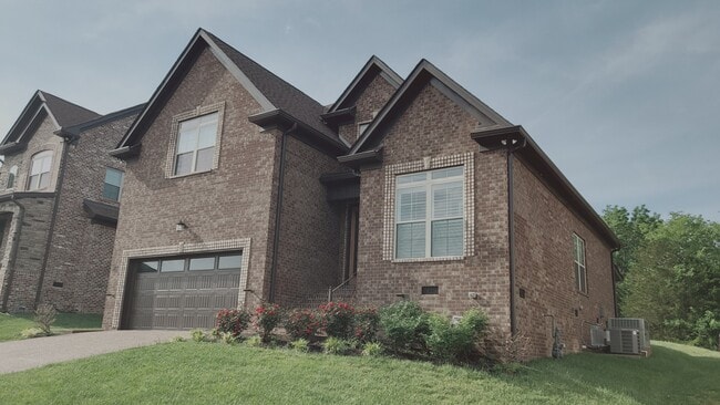 Photo - 712 Brooke Cv House