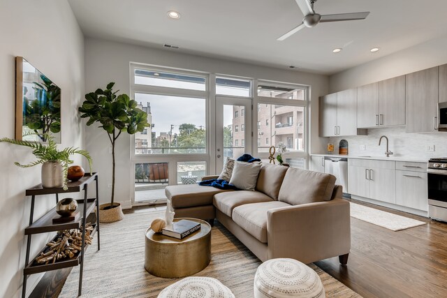Foto principal - 2351 W North Ave