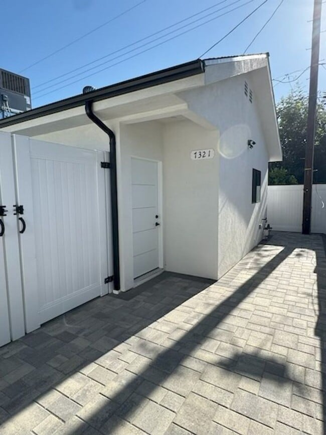 Building Photo - 7317-7321 Garden Grove Ave