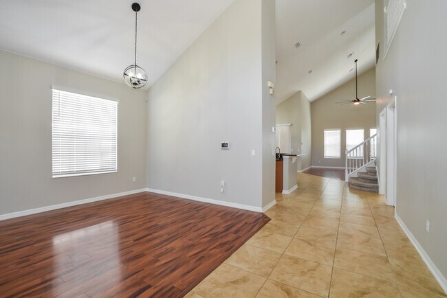 Foto del edificio - 3079 Zander Dr