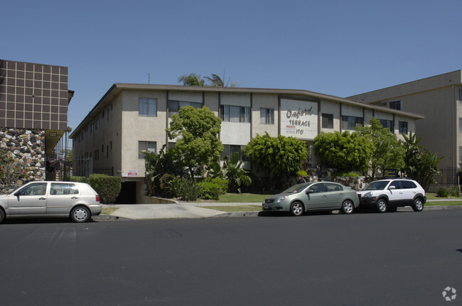 Building Photo - Oxford Terrace Apartments