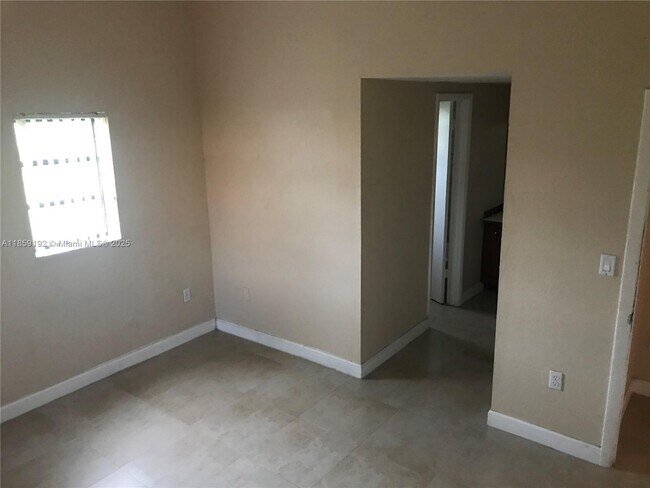 Foto del edificio - 8371 SW 148th Pl