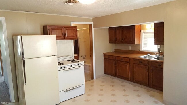 Building Photo - 1 br, 1 bath House - 331 Saint Cloud Street