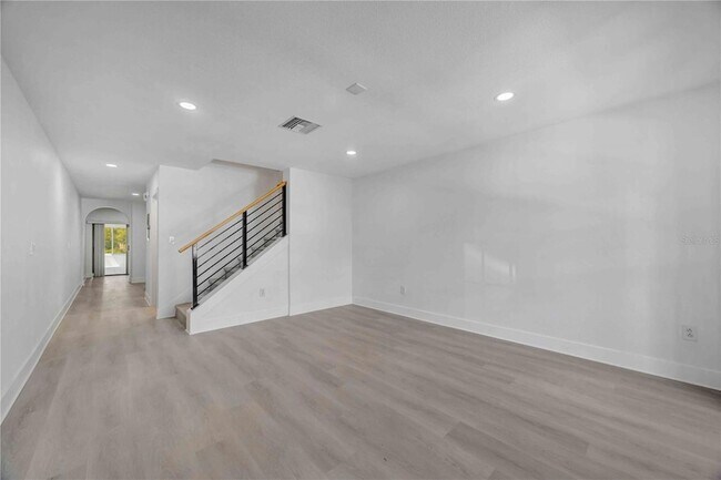 Foto del edificio - 727 Kensington Lake Cir