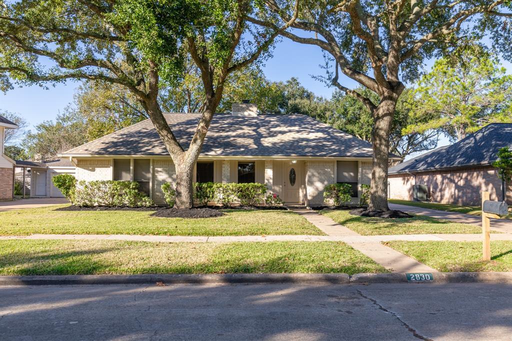 Foto principal - 2830 Pecan Ridge Dr
