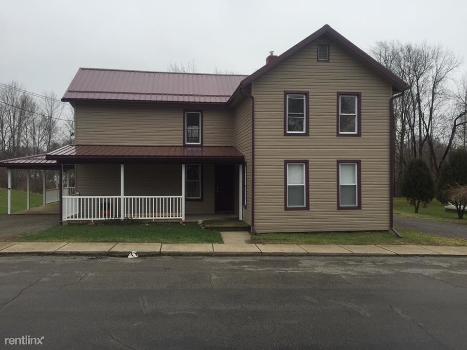 Primary Photo - 121 S Pymatuning St