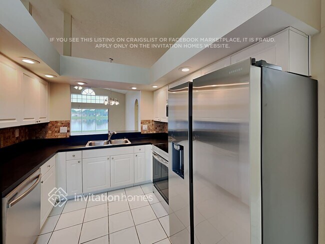 Foto del edificio - 7900 Hamlet Dr