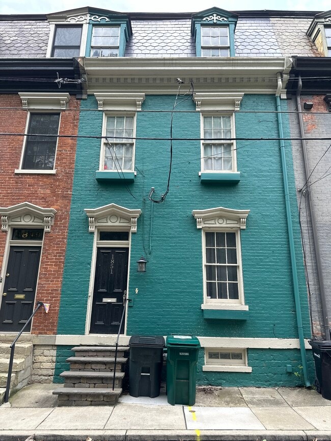 Building Photo - 1851 Walker St